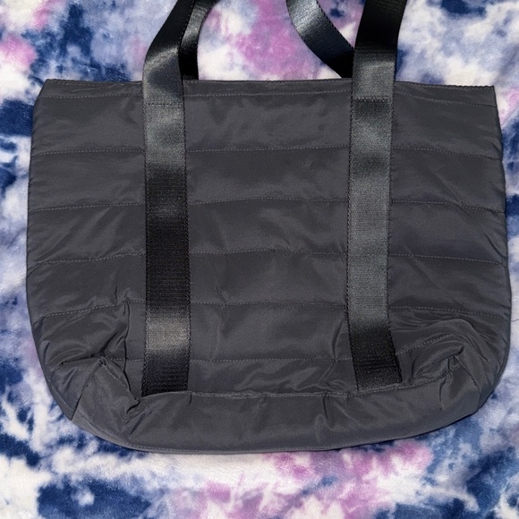 🆕 Yankee Candle Gray Quilted Fabric Tote - Picture 4 of 7